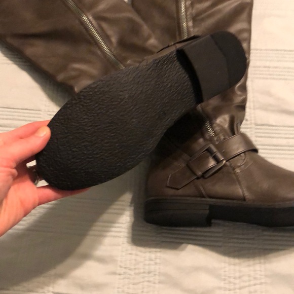 NWT taupe grey boots SALE! - Picture 4 of 7